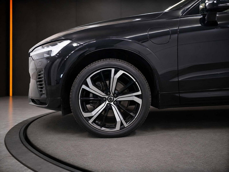 Volvo XC60 2.0 XC60 R-Design Pro T8 Recharge AWD Auto 4WD 5dr 5dr Automatic 2026
