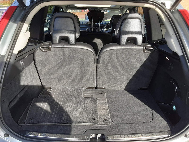Volvo XC90 2.0 D5 Momentum Geartronic 4WD Euro 6 (s/s) 5dr 5dr Automatic 2026