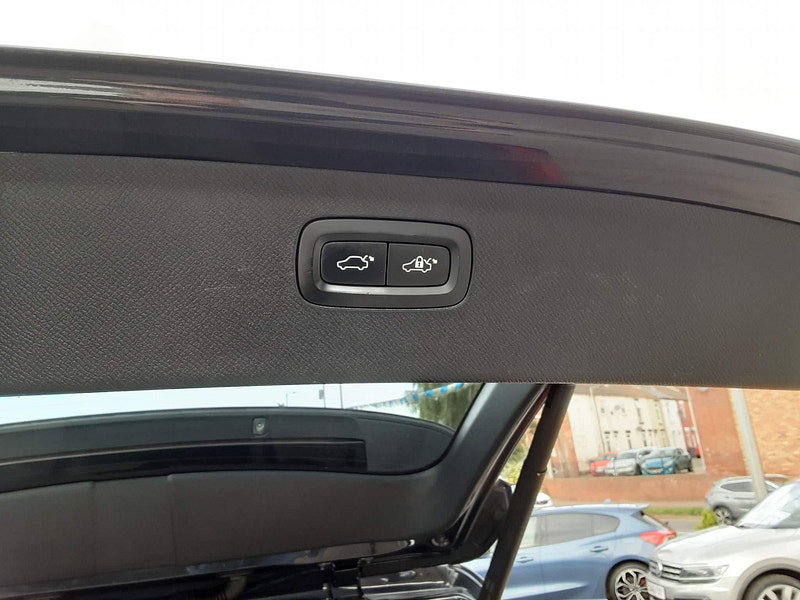 Volvo XC90 2.0 D5 PowerPulse R-Design Auto 4WD Euro 6 (s/s) 5dr 5dr Automatic 2026