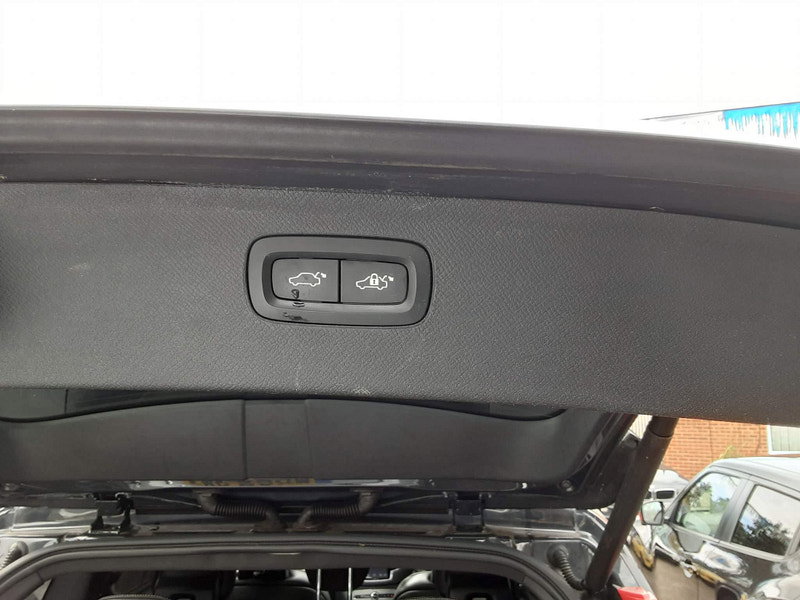 Volvo XC90 2.0h T8 Twin Engine 10.4kWh R-Design Pro Auto 4WD Euro 6 (s/s) 5dr 5dr Automatic 2026