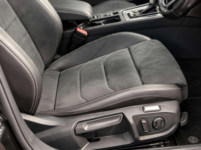 Volkswagen Arteon 1.4 Arteon R-Line TSi PHEV Semi-Auto 5dr 5dr Automatic 2026