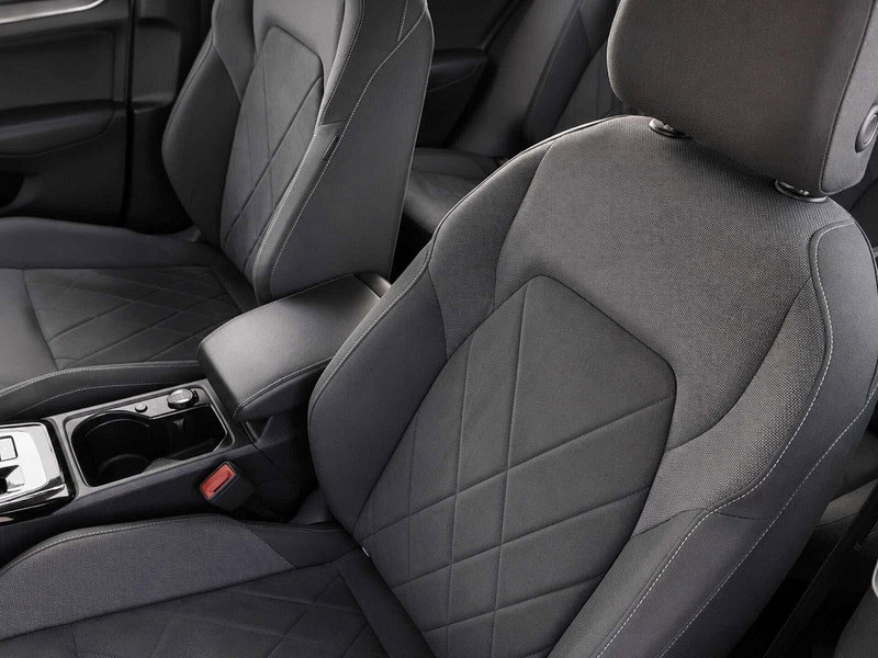 Volkswagen Golf 1.4 Golf Style TSi E-Hybrid Semi-Auto 5dr 5dr Automatic 2026