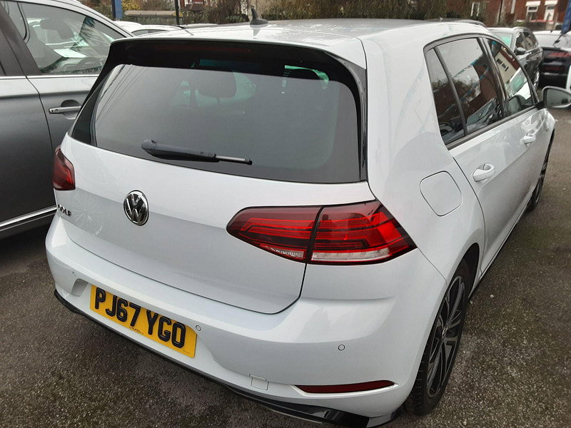 Volkswagen Golf 2.0 TDI R-Line Euro 6 (s/s) 5dr 5dr Manual 2026
