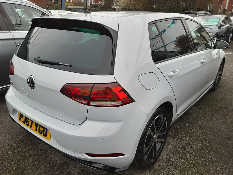Volkswagen Golf 2.0 TDI R-Line Euro 6 (s/s) 5dr 5dr Manual 2026