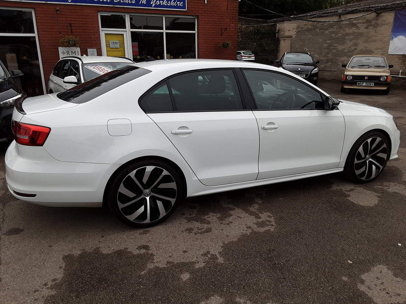 Volkswagen Jetta 2.0 TDI BlueMotion Tech GT DSG Euro 6 (s/s) 4dr 4dr Automatic 2026