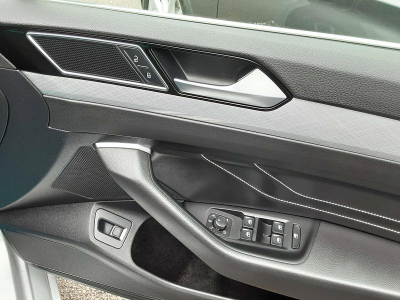 Volkswagen Passat 1.5 Passat SEL TSi Evo 5dr 5dr Manual 2026
