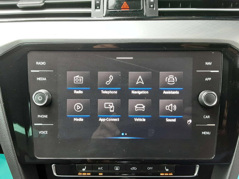 Volkswagen Passat 1.5 Passat SEL TSi Evo 5dr 5dr Manual 2026