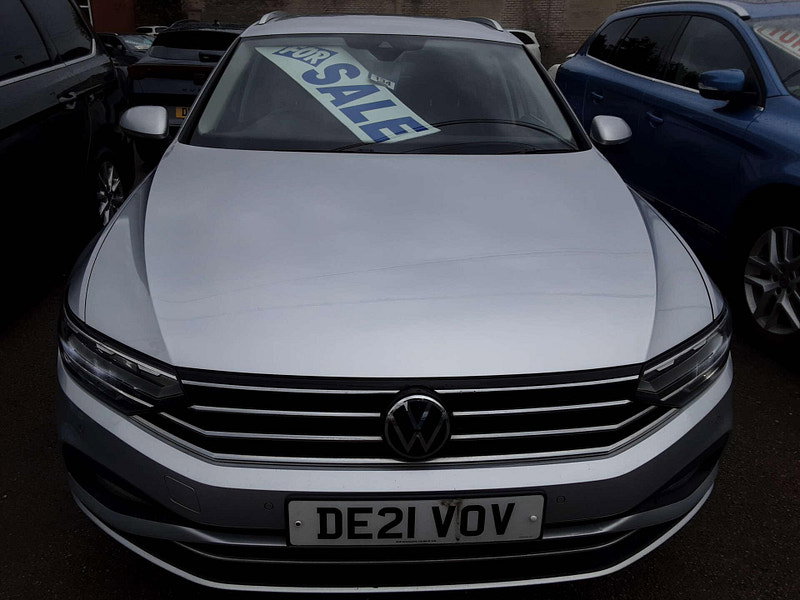 Volkswagen Passat 1.5 Passat SEL TSi Evo 5dr 5dr Manual 2026