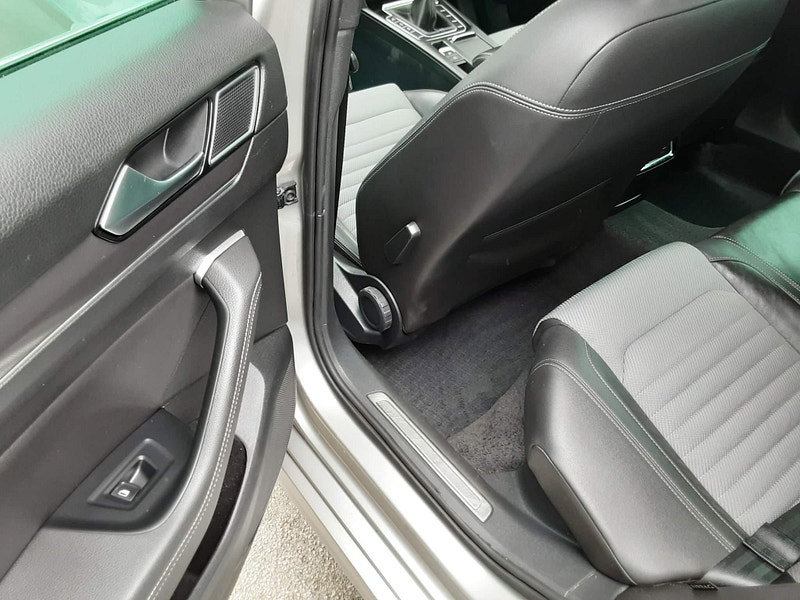 Volkswagen Passat 2.0 TDI BlueMotion Tech R-Line Euro 6 (s/s) 5dr 5dr Manual 2026