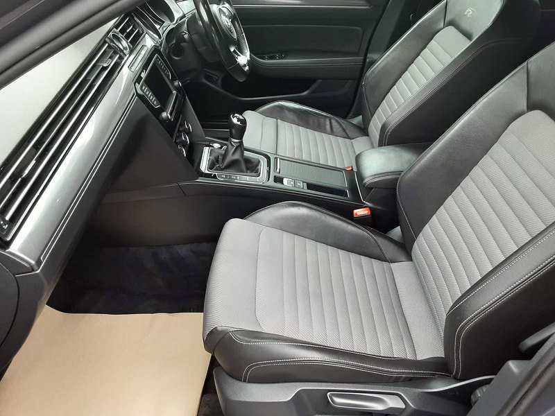 Volkswagen Passat 2.0 TDI BlueMotion Tech R-Line Euro 6 (s/s) 5dr 5dr Manual 2026