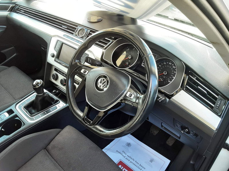 Volkswagen Passat 2.0 TDI BlueMotion Tech SE Euro 6 (s/s) 5dr 5dr Manual 2026