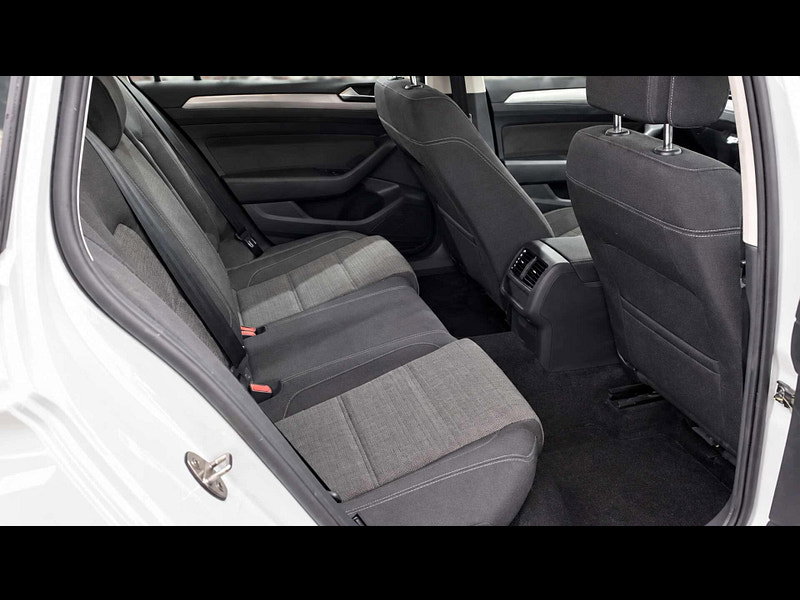 Volkswagen Passat 2.0 Passat SE Nav TDI 5dr 5dr Manual 2026