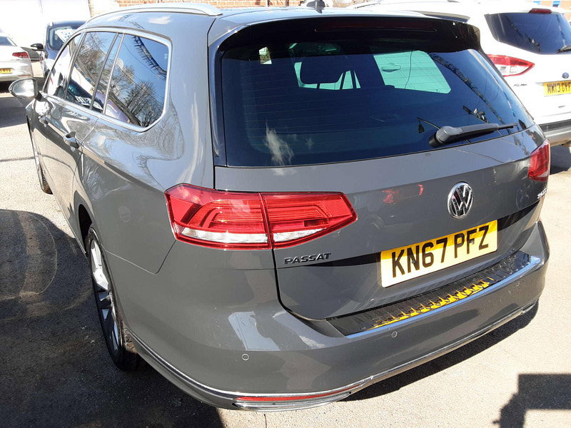 Volkswagen Passat 2.0 Passat R-Line TDI BlueMotion Technology Semi-Auto 5dr 5dr Automatic 2026