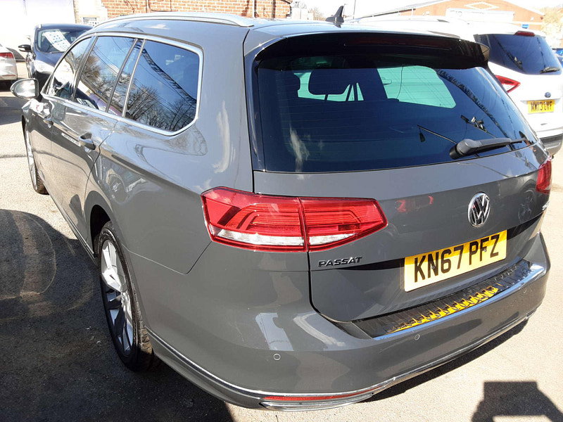 Volkswagen Passat 2.0 Passat R-Line TDI BlueMotion Technology Semi-Auto 5dr 5dr Automatic 2026