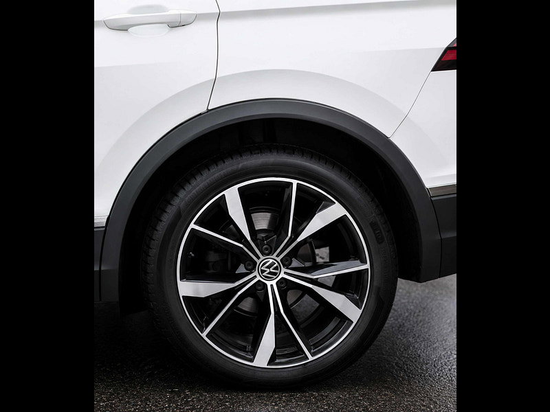 Volkswagen Tiguan 1.5 Tiguan R-Line TSi Semi-Auto 5dr 5dr Automatic 2026