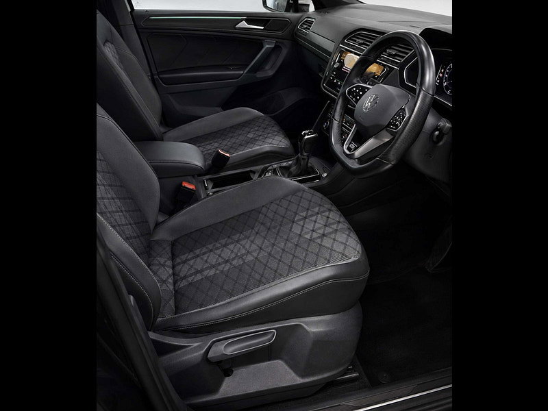 Volkswagen Tiguan 1.5 Tiguan R-Line TSi Semi-Auto 5dr 5dr Automatic 2026