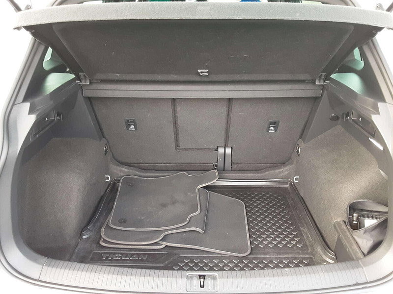 Volkswagen Tiguan 1.5 Tiguan R-Line TSi Semi-Auto 5dr 5dr Automatic 2026