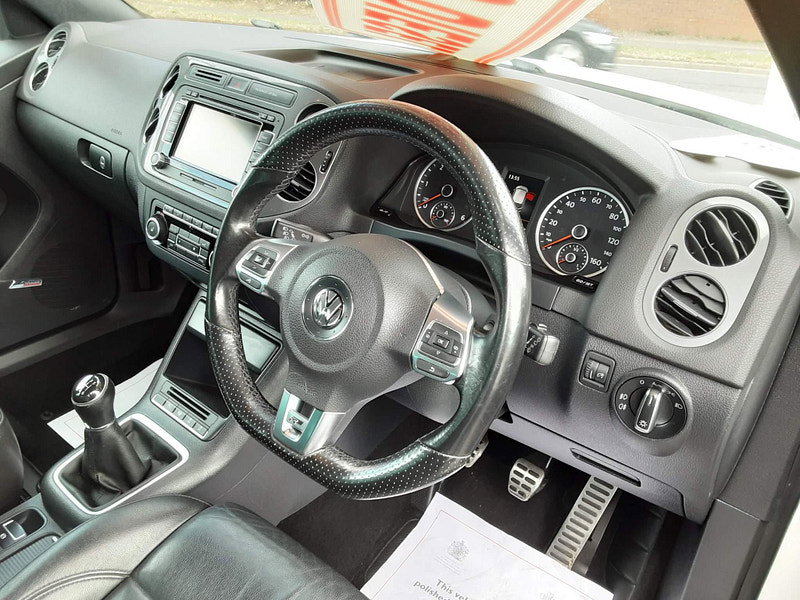 Volkswagen Tiguan 2.0 TDI BlueMotion Tech R-Line 4WD Euro 5 (s/s) 5dr (Nav) 5dr Manual 2026