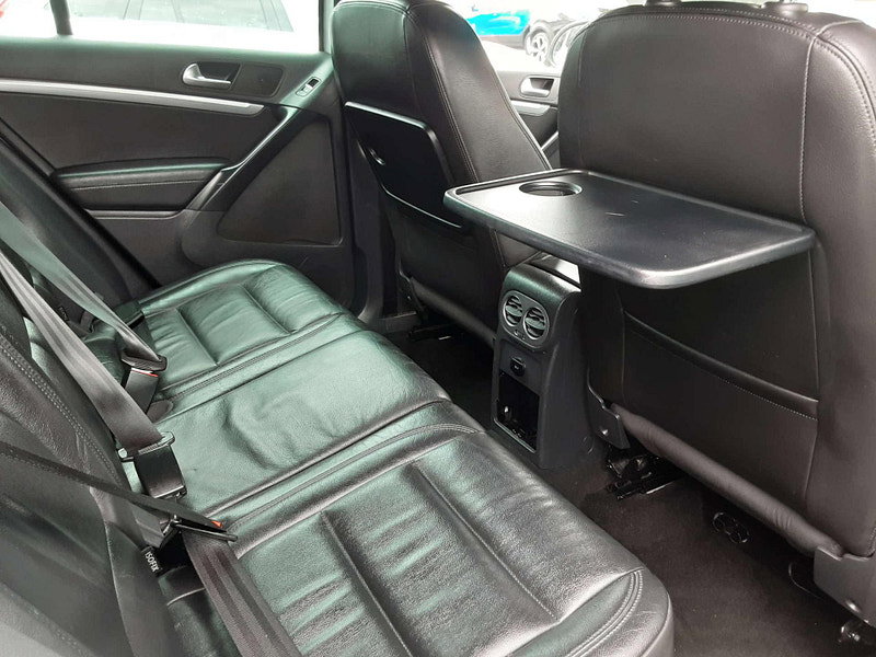Volkswagen Tiguan 2.0 Tiguan R-Line TDI BlueMotion Technology 4Motion 4WD 5dr 5dr Manual 2026