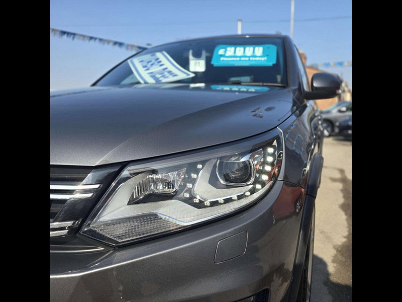Volkswagen Tiguan 2.0 Tiguan R-Line TDI BlueMotion Technology 4Motion Semi-Auto 4WD 5dr 5dr Automatic 2026