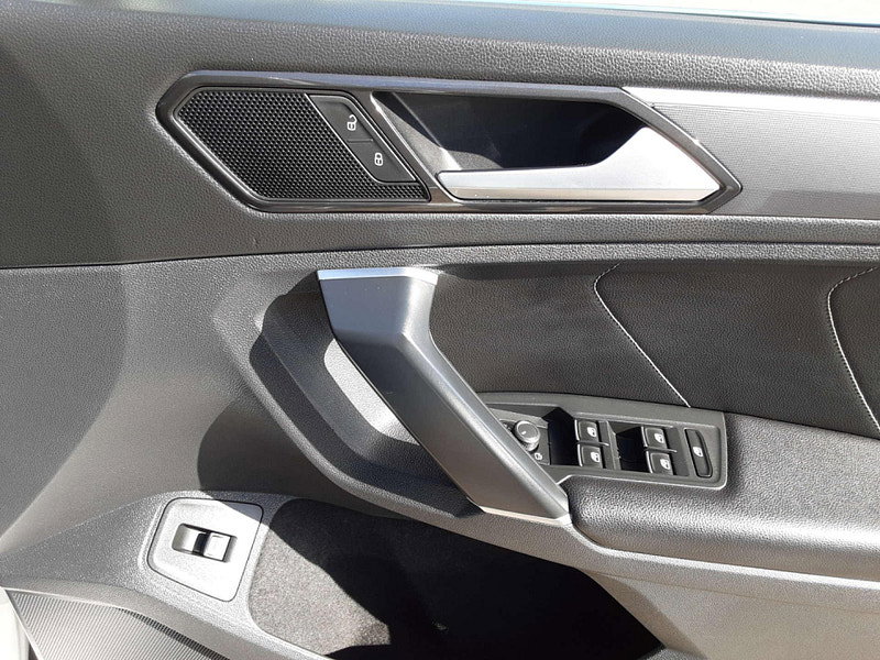 Volkswagen Tiguan 2.0 Tiguan R-Line TSi BlueMotion Technology 4Motion Semi-Auto 4WD 5dr 5dr Automatic 2026