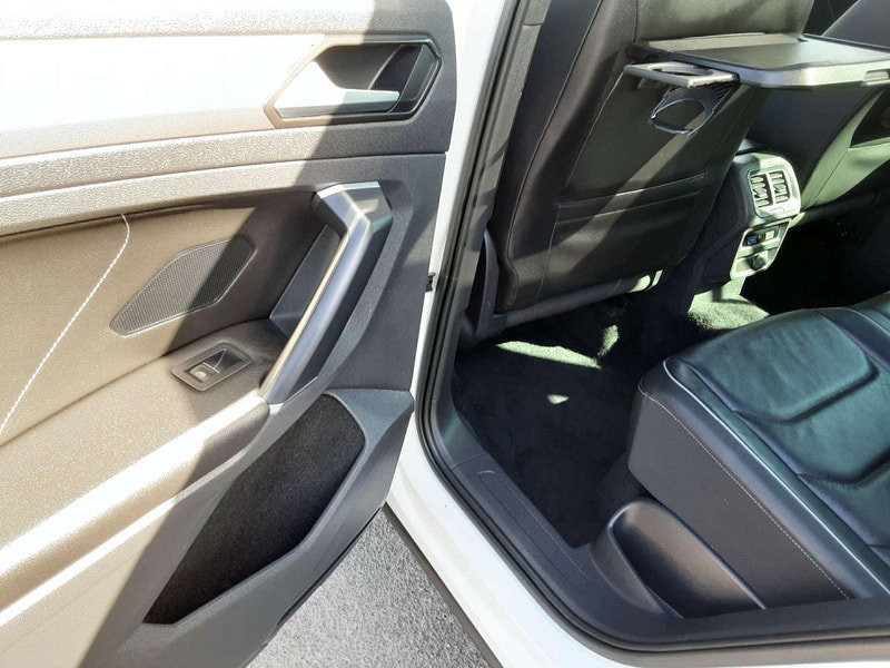 Volkswagen Tiguan 2.0 Tiguan R-Line TSi BlueMotion Technology 4Motion Semi-Auto 4WD 5dr 5dr Automatic 2026