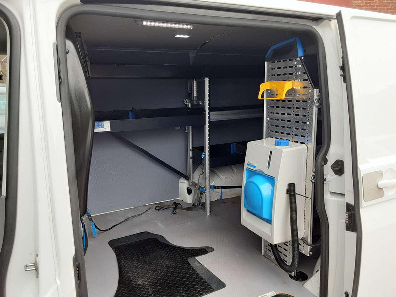 Volkswagen Transporter 2.0 Transporter T28 Highline TDI Semi-Auto 2dr Automatic 2026