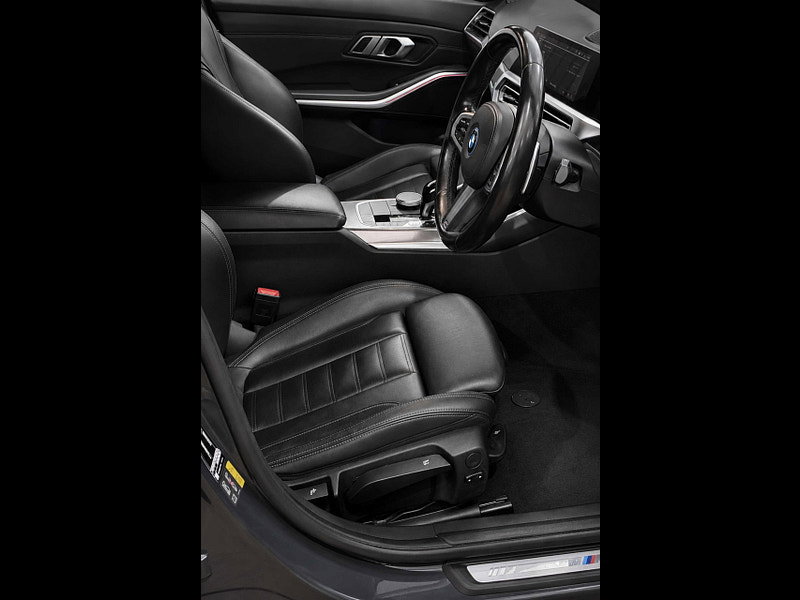 BMW 3 Series 2.0 330e xDrive M Sport Professional Edition Auto 4WD 5dr 5dr Automatic 2026