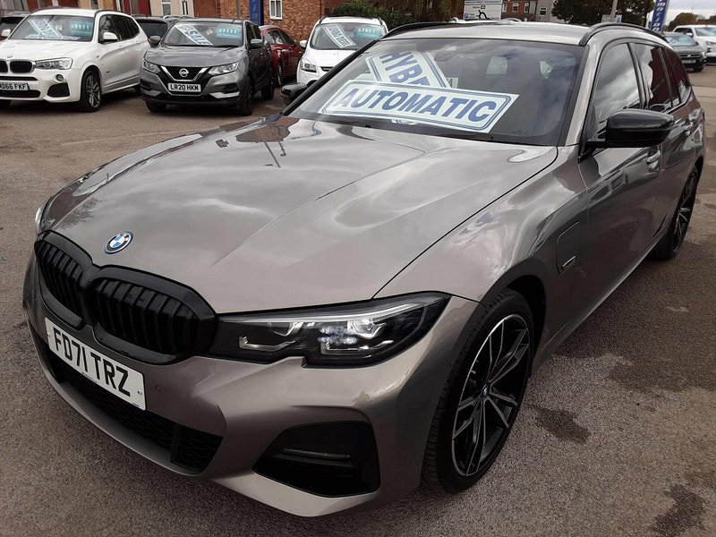 BMW 3 Series 2.0 330e M Sport Professional Edition Auto 5dr 5dr Automatic 2026