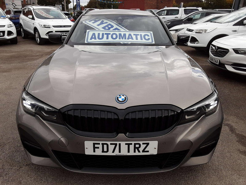 BMW 3 Series 2.0 330e M Sport Professional Edition Auto 5dr 5dr Automatic 2026