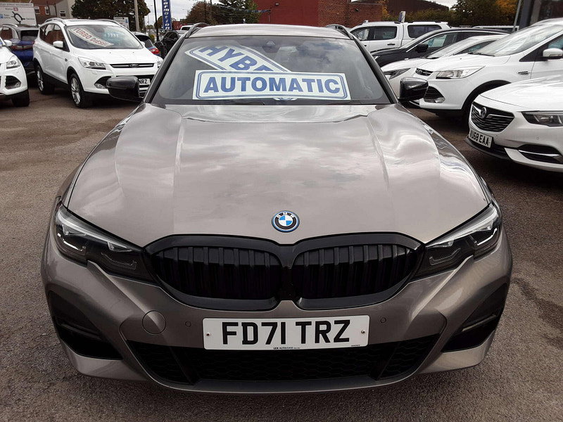 BMW 3 Series 2.0 330e M Sport Professional Edition Auto 5dr 5dr Automatic 2026