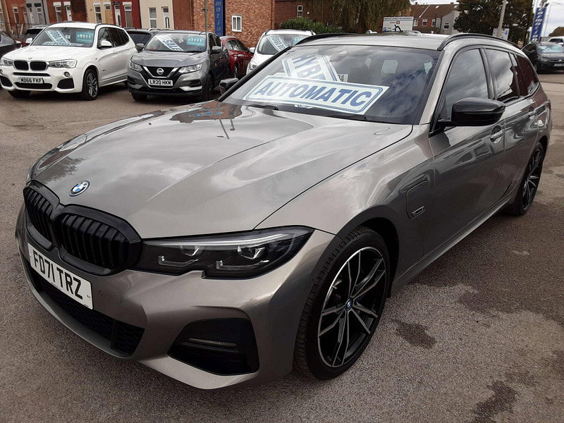 BMW 3 Series 2.0 330e M Sport Professional Edition Auto 5dr 5dr Automatic 2026