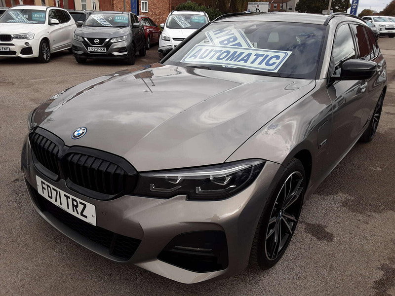 BMW 3 Series 2.0 330e M Sport Professional Edition Auto 5dr 5dr Automatic 2026