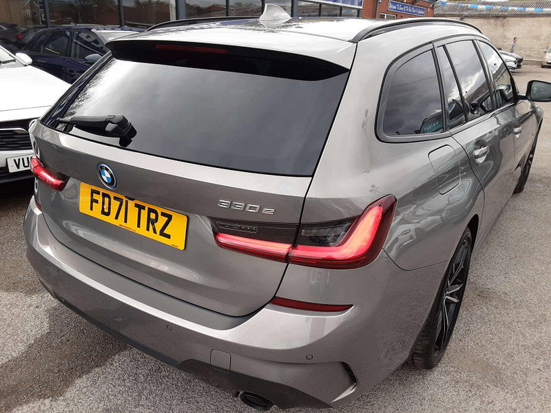BMW 3 Series 2.0 330e M Sport Professional Edition Auto 5dr 5dr Automatic 2026