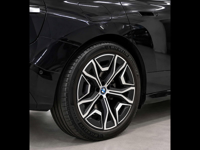 BMW iX iX xDrive 40 M Sport 4WD 5dr 5dr Automatic 2026