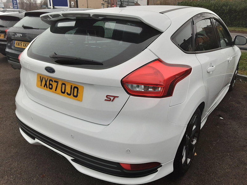 Ford Focus 2.0 TDCi ST-3 Euro 6 (s/s) 5dr 5dr Manual 2026