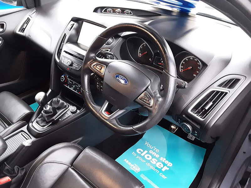 Ford Focus 2.0T EcoBoost ST-3 Euro 6 (s/s) 5dr 5dr Manual 2026