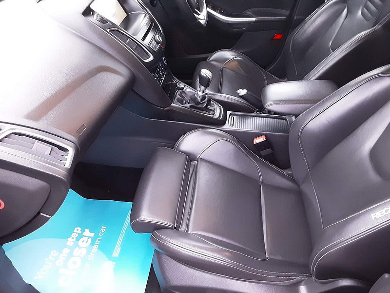 Ford Focus 2.0T EcoBoost ST-3 Euro 6 (s/s) 5dr 5dr Manual 2026