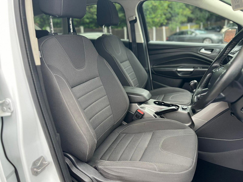 Ford Kuga 2.0 TDCi Zetec 2WD Euro 5 5dr 5dr Manual 2026