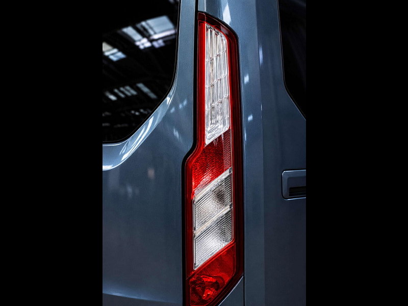 Ford Tourneo Custom 2.0 Tourneo Custom 320 Titanium EcoBlue 4dr 5dr Manual 2026
