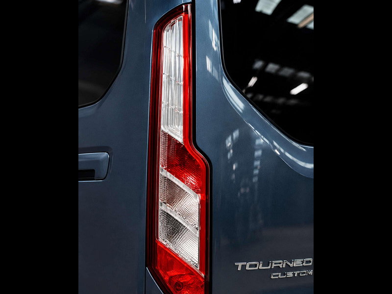 Ford Tourneo Custom 2.0 Tourneo Custom 320 Titanium EcoBlue 4dr 5dr Manual 2026