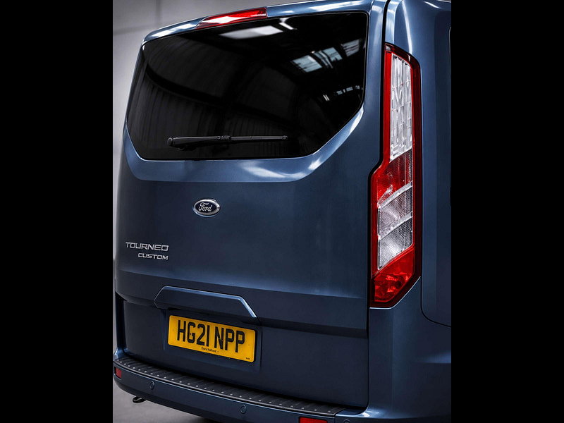 Ford Tourneo Custom 2.0 Tourneo Custom 320 Titanium EcoBlue 4dr 5dr Manual 2026