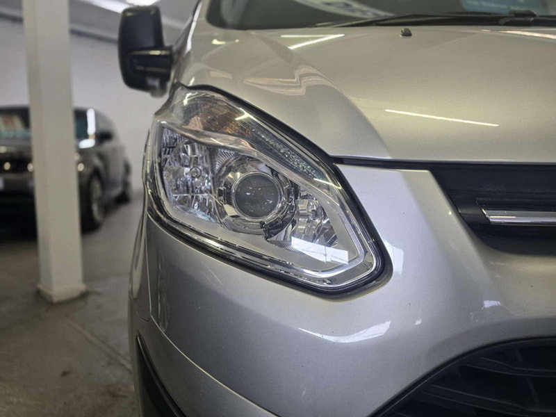Ford Transit Custom 2.2 Transit Custom 330 Trend E-Tech 5dr Manual 2026