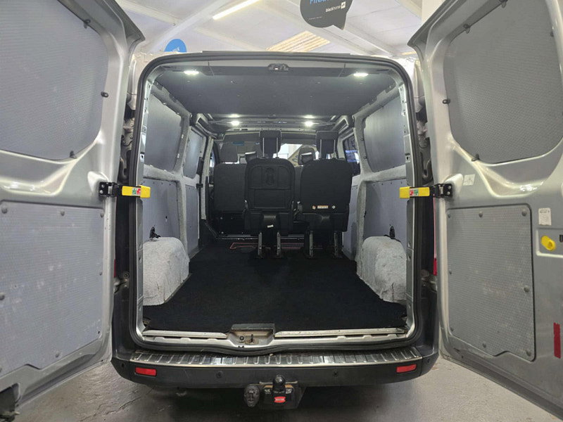 Ford Transit Custom 2.2 Transit Custom 330 Trend E-Tech 5dr Manual 2026