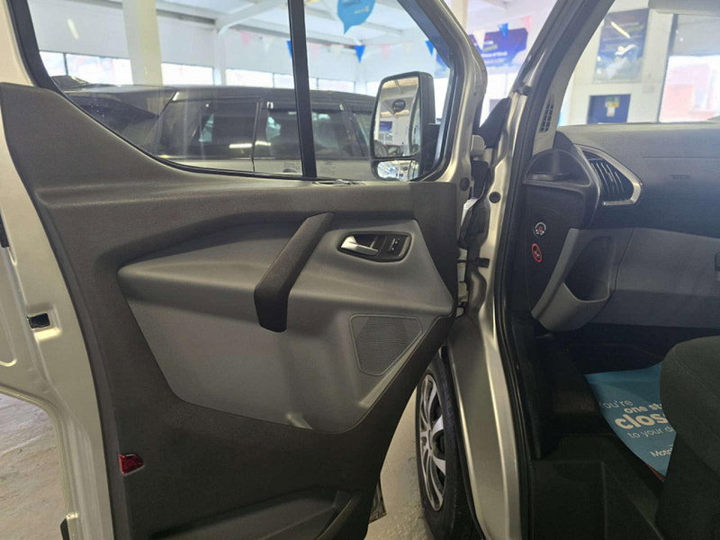 Ford Transit Custom 2.2 Transit Custom 330 Trend E-Tech 5dr Manual 2026