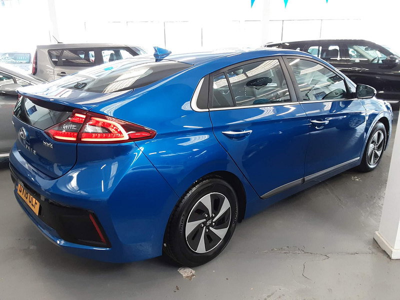 Hyundai IONIQ 1.6 h-GDi Premium SE DCT Euro 6 (s/s) 5dr 5dr Automatic 2026
