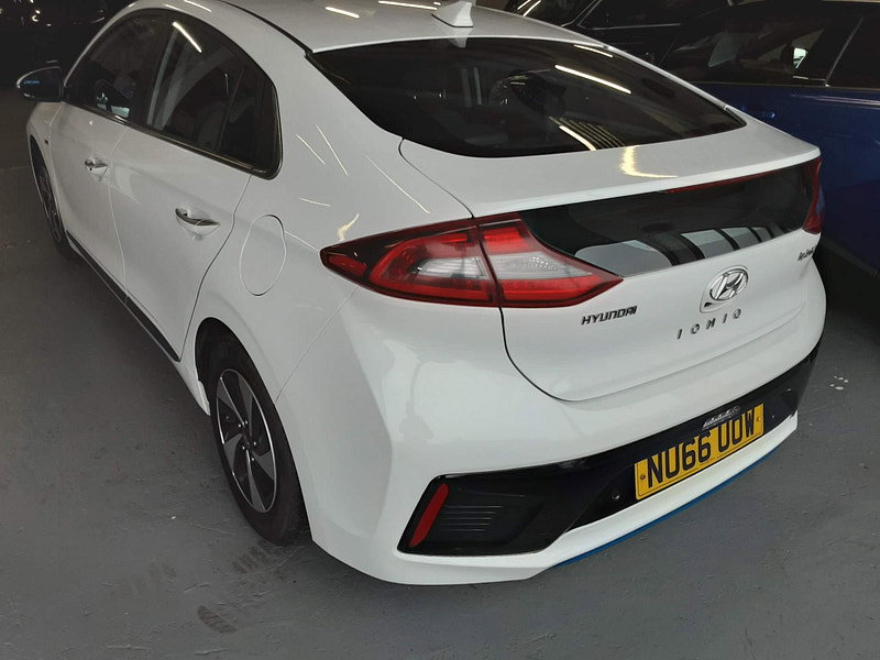 Hyundai IONIQ 1.6 h-GDi Premium SE DCT Euro 6 (s/s) 5dr 5dr Automatic 2026