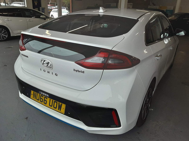 Hyundai IONIQ 1.6 h-GDi Premium SE DCT Euro 6 (s/s) 5dr 5dr Automatic 2026