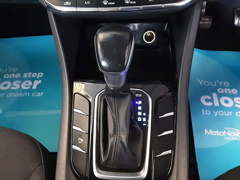 Hyundai IONIQ 1.6 h-GDi SE DCT Euro 6 (s/s) 5dr 5dr Automatic 2026
