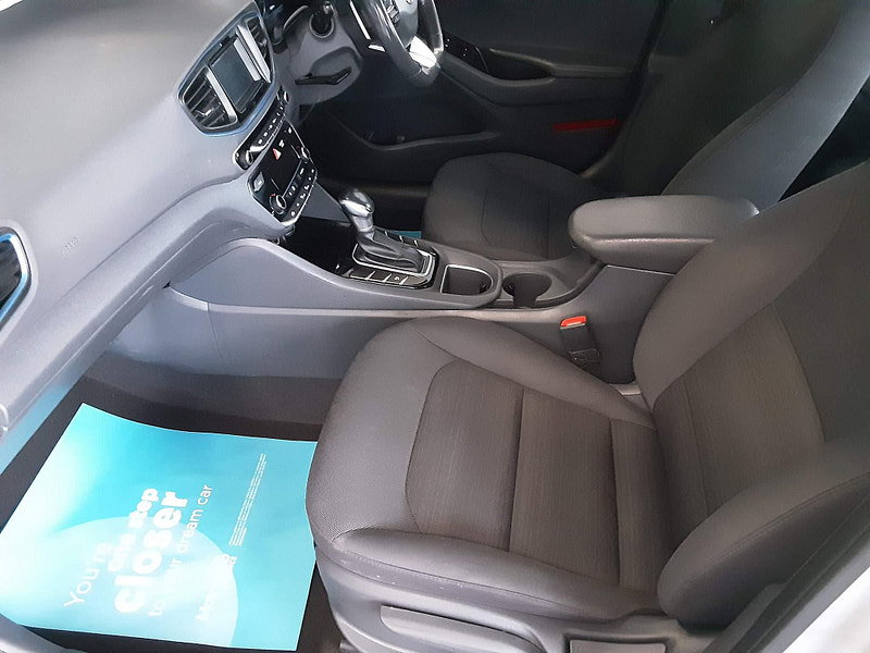Hyundai IONIQ 1.6 h-GDi SE DCT Euro 6 (s/s) 5dr 5dr Automatic 2026